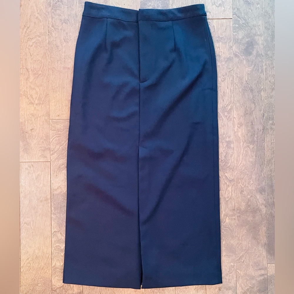 Navy mid length skirt Sz M